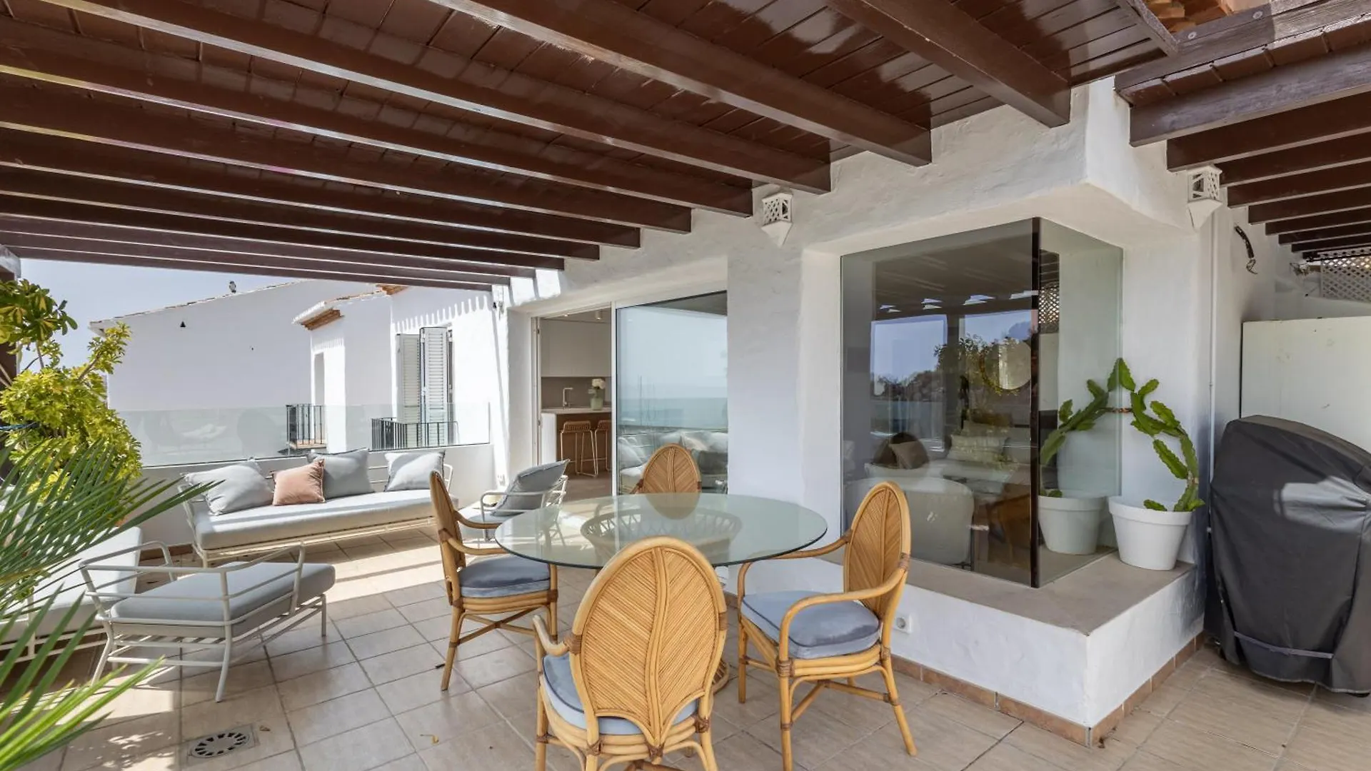 Marina Horizon Suites La Herradura  La Herradura (Granada)